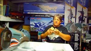 Hanger Fiftyone Show LX MODELS P-40 WAR HAWK UNBOXING BANANA HOBBY / GENERAL HOBBY 2000MM 79"