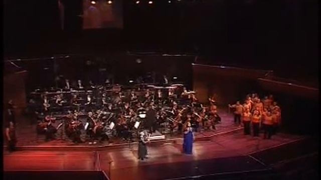 Opera singer April-Marie sings Tarakihi смотреть онлайн