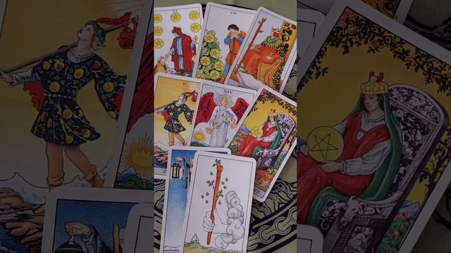 Что он о Вас думает? Вариант 2       #таро #вопросответ #tarot #предсказание