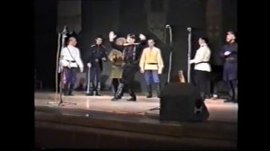 у сотничка во дворе. Ансамбль "Братчина" Руководитель Царегородцев В.А.