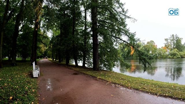 Прогулка вокруг пруда в Екатерининском парке. Краски начала осени и прекрасная погода.