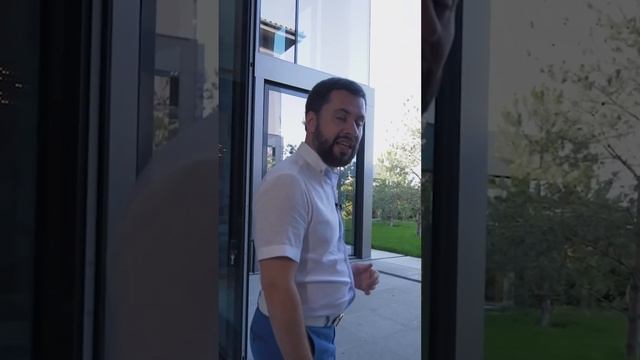 ГОСТИНАЯ СО ВТОРЫМ СВЕТОМ #новаярига #новорижскоешоссе #москва #гостиная #купитьдом #newrigaman смотреть онлайн