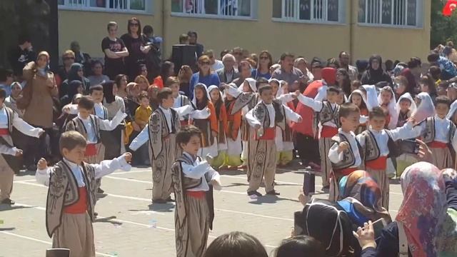 Ali Rıza Bey İlköğretim Okulu 23 Nisan Töreni 1/C Sınıfı смотреть онлайн