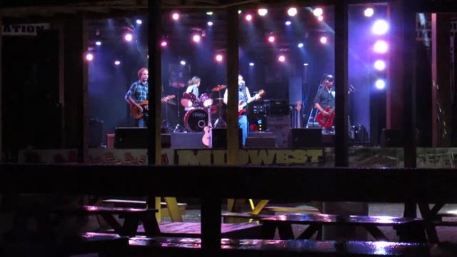 Lately Grey - Free Fallin & Gloria смотреть онлайн