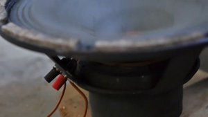 Понижение резонансной частоты басового громкоговорителя