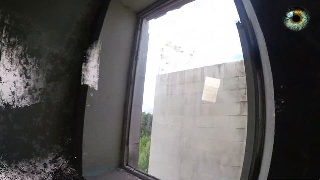 Страшные звуки и тени в заброшенном санатории Паулино на острове | Совместно с Ляпота ТВ