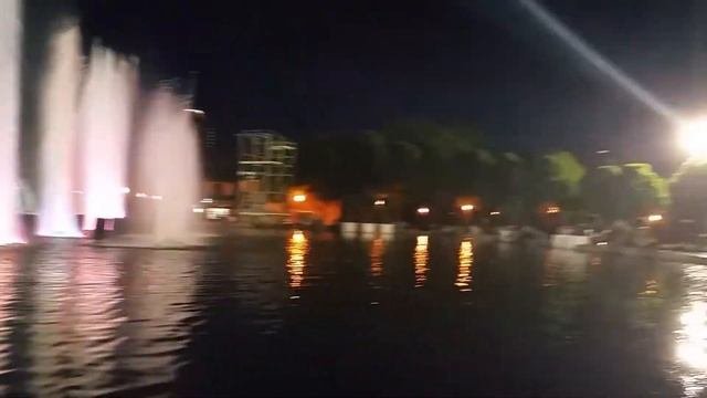 Парк Горького вечером