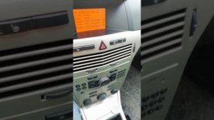 Работа климат контроля и кондесант на обшивки потолка. Опель Астра Н.