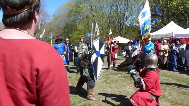Ioness vs Count Brennan.  Early fight. SCA East Kingdom Crown List 5.2.15