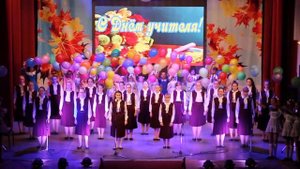 Хор СОШ №16 города Мурома - "Прекрасное далёко"