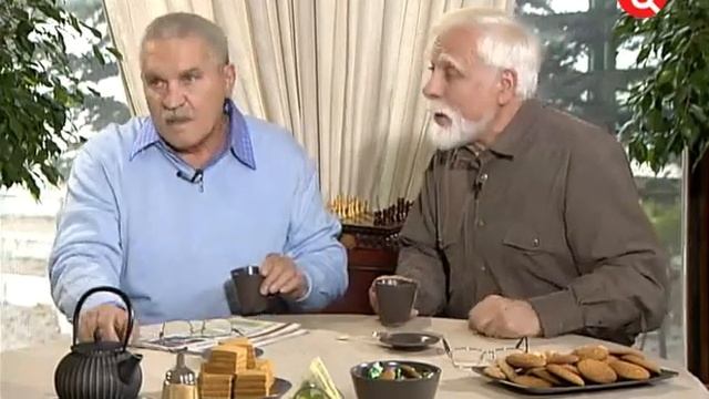 Взрослые люди