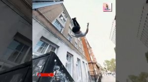 Cool and dexterous moves, extreme, top extreme, tricks, parkour♀️[Motors]