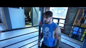 Отрывок из видео А4 следим за Риви