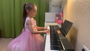 Лебедева Лиза (5 лет) Д. Кабалевский "Частушка"