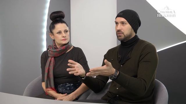 Людмила Кирикова и Максим Засыпкин рассказывают о том, как украсить свой гардероб хохломой
