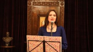 Светлана Дзансолова - ВЛЮБЛЁННЫЕ РОЗЫ ("Я боюсь своей лёгкой походки...")