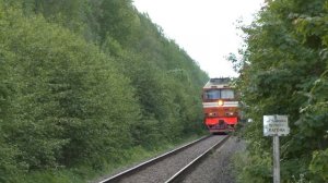 Тепловоз ТЭП70-0293 с поездом "Калининград-Санкт-Петербург"