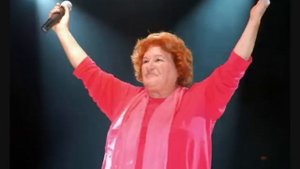 Selda Bagcan - Oyle bir yerdeyim ki