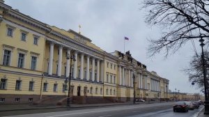 С девушкой уехали в #ПИТЕР! Большое путешествие по Санкт-Петербургу / большой ВЛОГ в #СПБ Серия 1