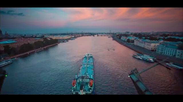 В Питер на выходные.