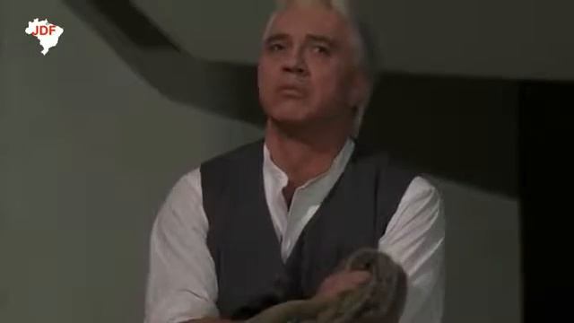 DMITRI KHVOROSTOVSKY Eri T From Un Ballo In Maschera смотреть онлайн