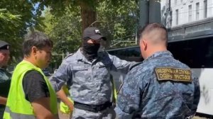 мигранты вон