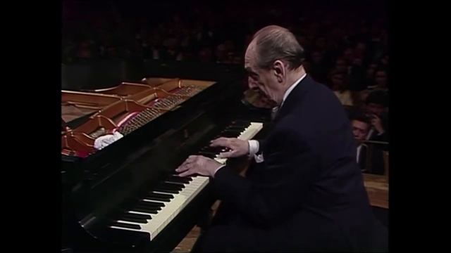 Шопен Ф. Мазурка си минор, ор.33№ 4 - исполняет Владимир Гóровиц смотреть онлайн