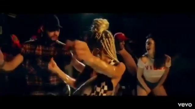 Chrystina Sayers "He Wanna See" смотреть онлайн