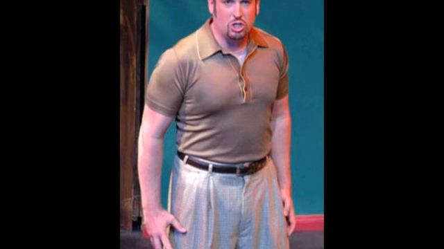 Dylan F. Thomas sings "Vesti la giubba" from Pagliacci смотреть онлайн