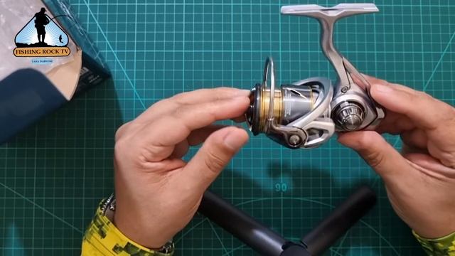 فتح صندوق ومراجعة ماكينة الألترا لايت || DAIWA FREAMS 1000 LT 2021 UNBOXING смотреть онлайн