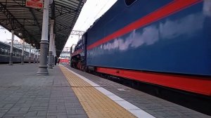 Паровозы "П36-0120" и "П36-0027" отправляются резервом в депо с "Белорусского вокзала".