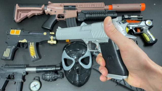 Toy Weapons Tec9, Smith Wesson, Germany Gun and Voice Effeckt M416 Rifle Toy Guns and Toy Mask смотреть онлайн