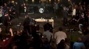 Ким Уолкер-Смит - "Jesus Paid It All"  с переводом (Иисус заплатил за все)