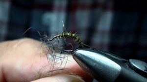 Супер уловистая мокрая мушка Caddis Pupa