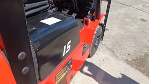 Сравнение вилочного погрузчик  HANGCHA и UN FORKLIFT