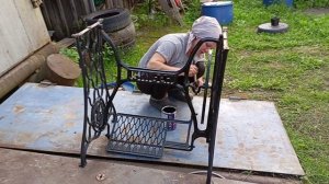 Стол из чугунной станины singer