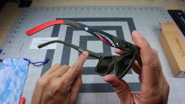 Flying Tigers III by Knockaround смотреть онлайн