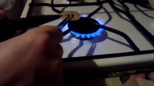 Как выпаять smd светодиоды с помощью газовой плиты. Осторожно не передержи!