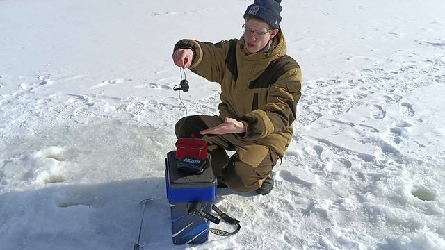 Ловля живца.Зимняя рыбалка!Первый тест подводной камеры...