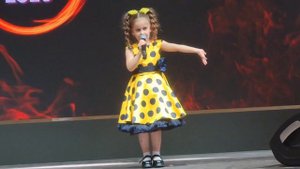 17.09.23 Битва школ вокала. Анна Петряшева "Откуда дырки в сыре?" исполняет Здорикова Любовь 5 лет