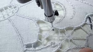 Вышивка ришелье. Часть2. Гладьевой валик.