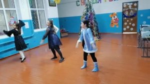 Новогодний танец 4 класс, декабрь 2022