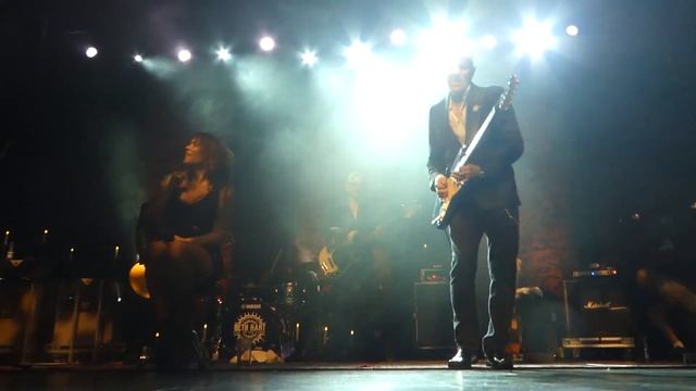 Beth Hart with Gary Hoey - I'd Rather Go Blind смотреть онлайн