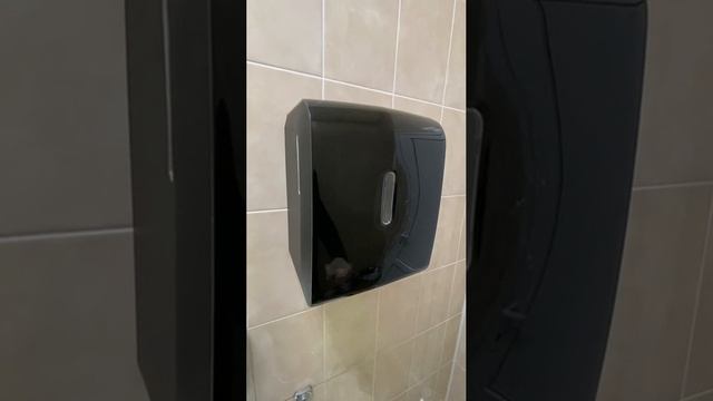 Диспенсер рулонных бумажных полотенец WisePro K660A-B автоматический Черный / 71802 / 71801 смотреть онлайн