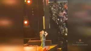 Григорий Лепс бросил микрофон и ушел со сцены посреди концерта в Санкт-Петербурге!