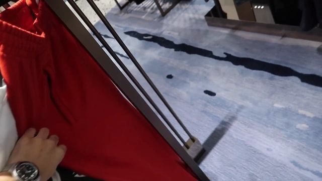 BUYING BIRTHDAY PRESENTS FOR MYSELF! SHOPPING VLOG! смотреть онлайн