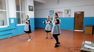 Красивый танец 7 класса для мам.