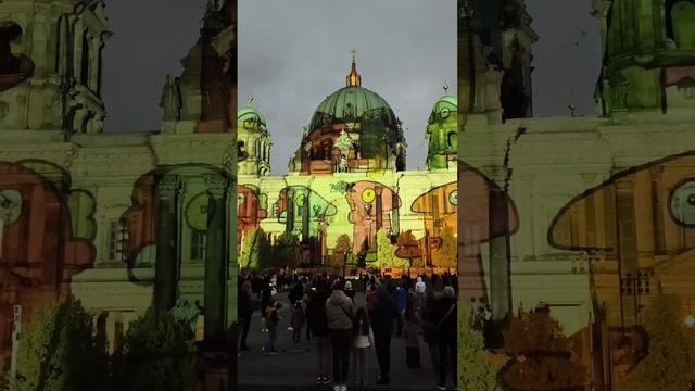 Berlin leuchtet #mitte #spaß #berlin #lightshow #walk #Festival #kultur #sightseeing #alex