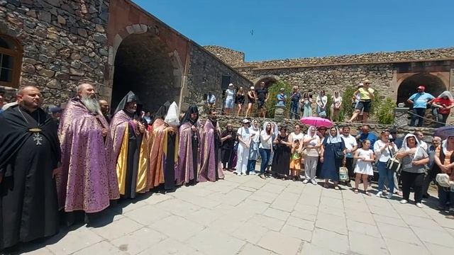 Արտակ սրբազան։ Խոր վիրապ։ Անդաստանի կարգ։ Վազգեն սրբազան։ Artak srbazan Andastani karg. Khor virap.