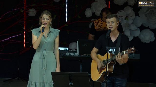 Благ наш Господь ибо милость Его вовеки — Прославление церкви Вефиль, Денвер смотреть онлайн